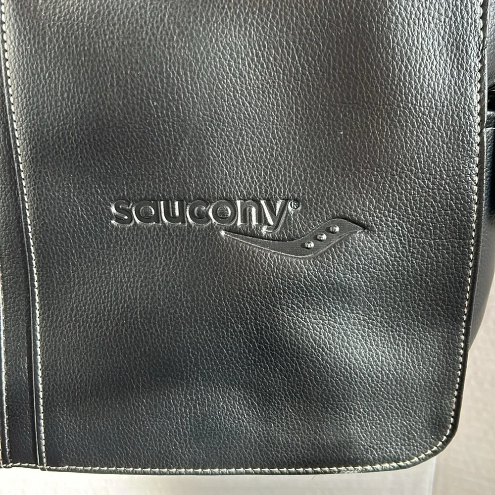 Vitronic Saucony Laptop/Messenger Bag, black.